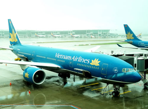 Vietnam Airlines continues “Golden moments” program